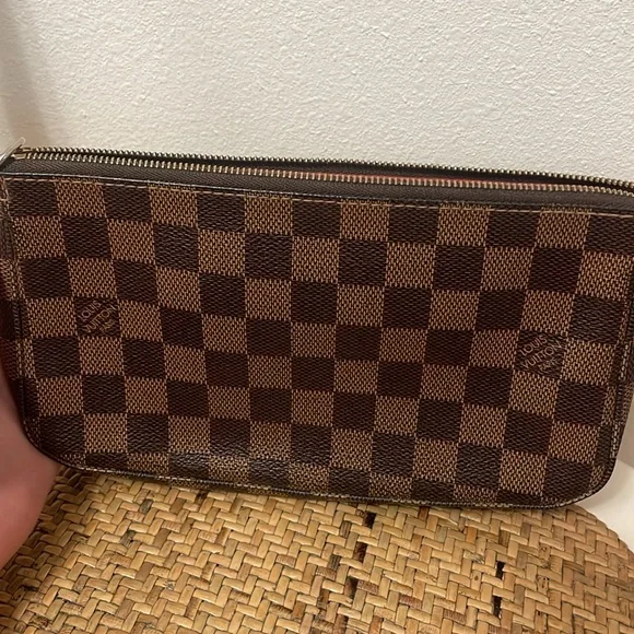 Louis Vuitton Pochette Accessoires Damier - Picture 12 of 17
